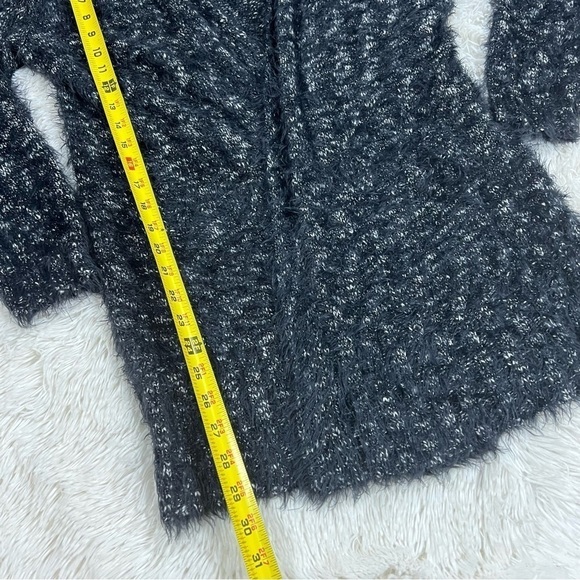 EXPRESS | Fuzzy eyelash hooded cardigan small - Picture 3 of 10